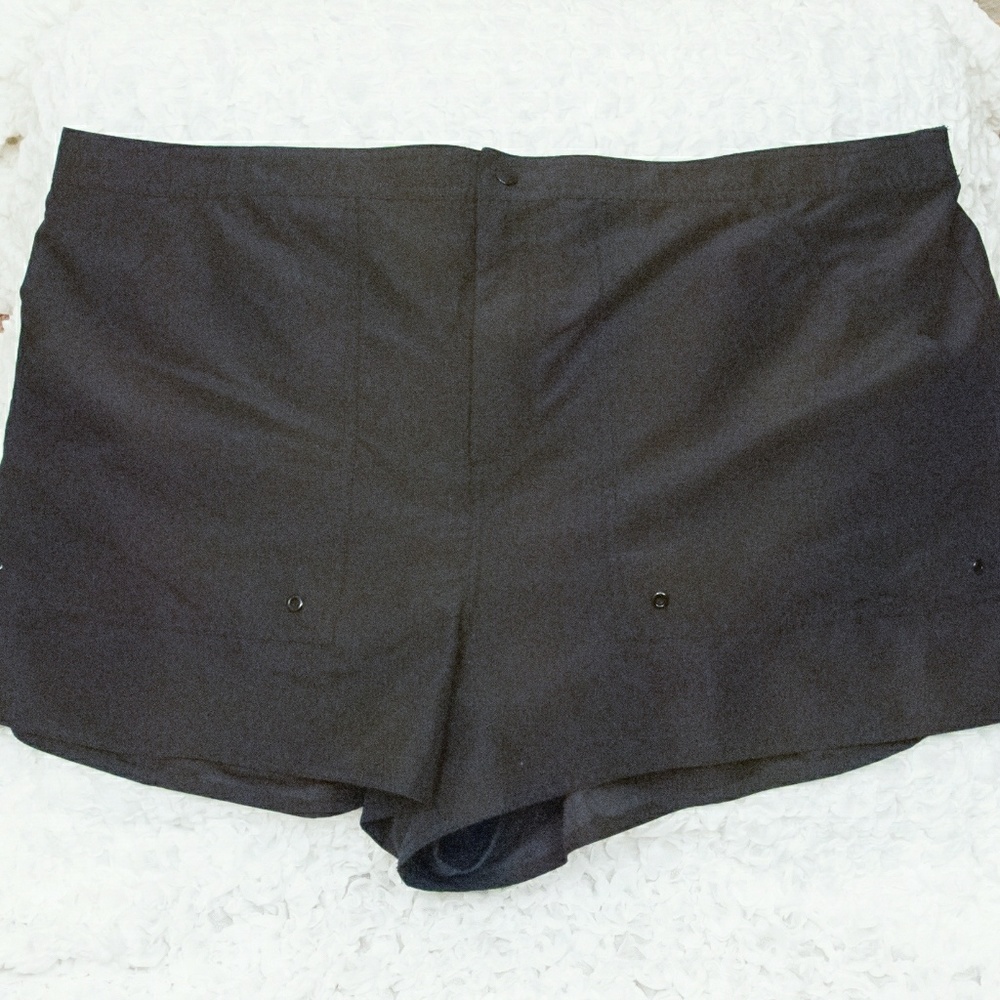 Black shorts with liner